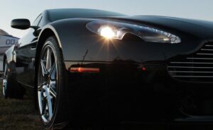 Read more about the article Aston Martin Creates The V12 Vantage Roadster Out Of Thin Air